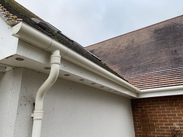 Residential gutter cleaning experts in Wokingham, Berkshire